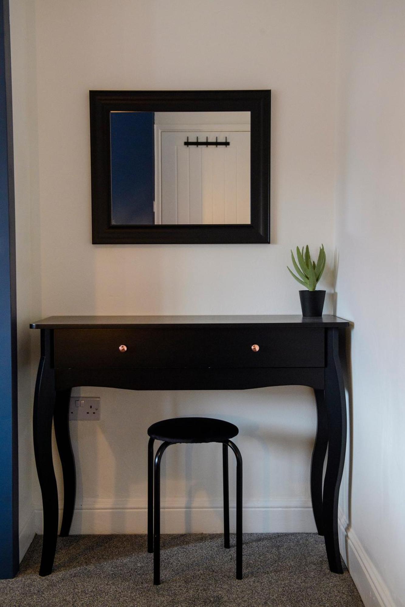 Stunning House - Sleeps 7 - 5 Mins Walk To Lincoln High Street - Parking - Wifi Villa Bagian luar foto