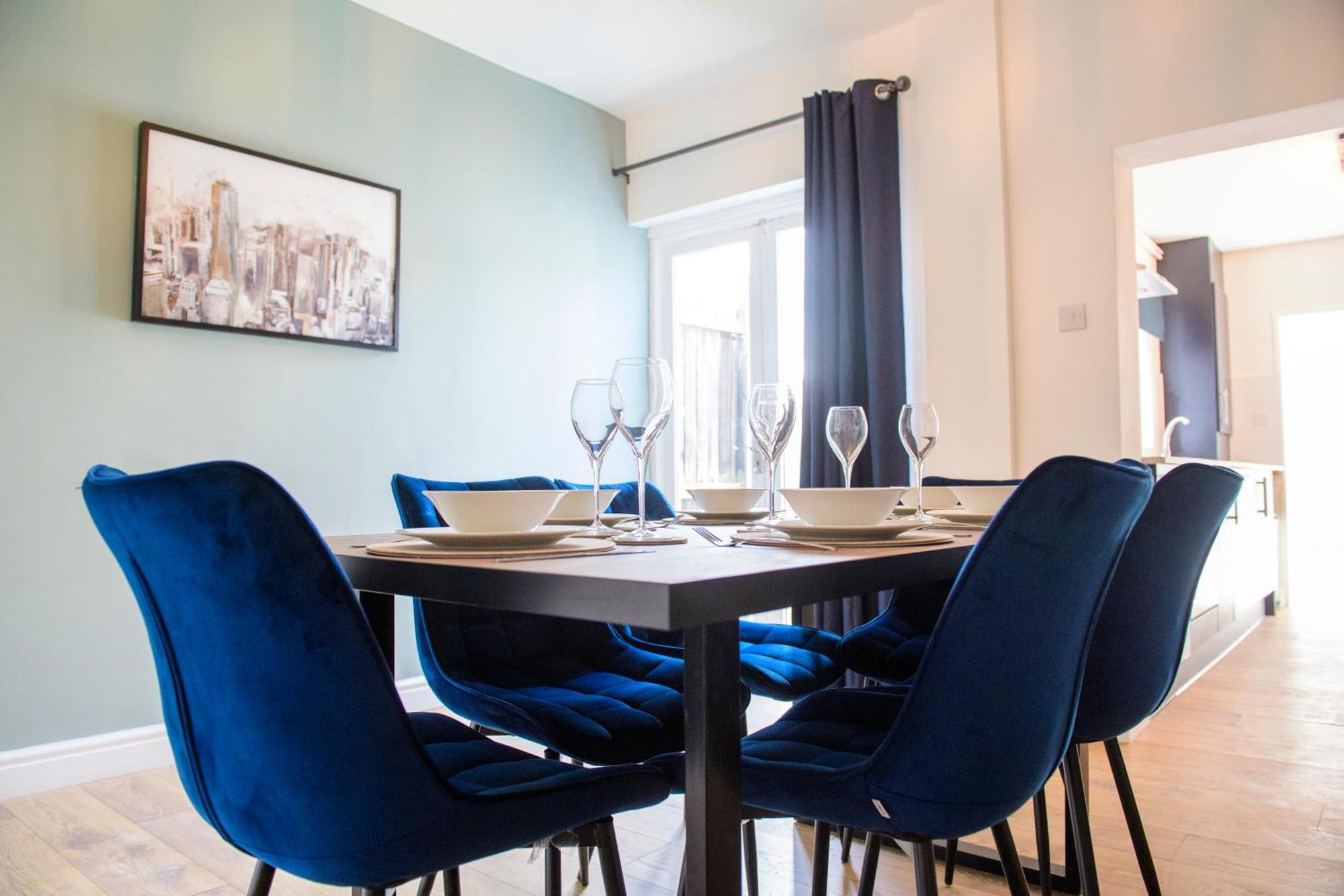 Stunning House - Sleeps 7 - 5 Mins Walk To Lincoln High Street - Parking - Wifi Villa Bagian luar foto