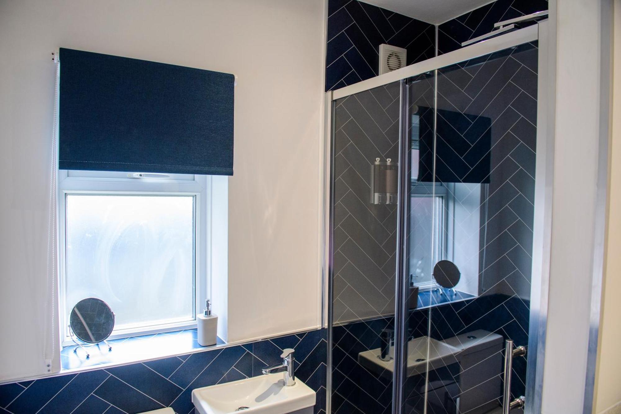 Stunning House - Sleeps 7 - 5 Mins Walk To Lincoln High Street - Parking - Wifi Villa Bagian luar foto