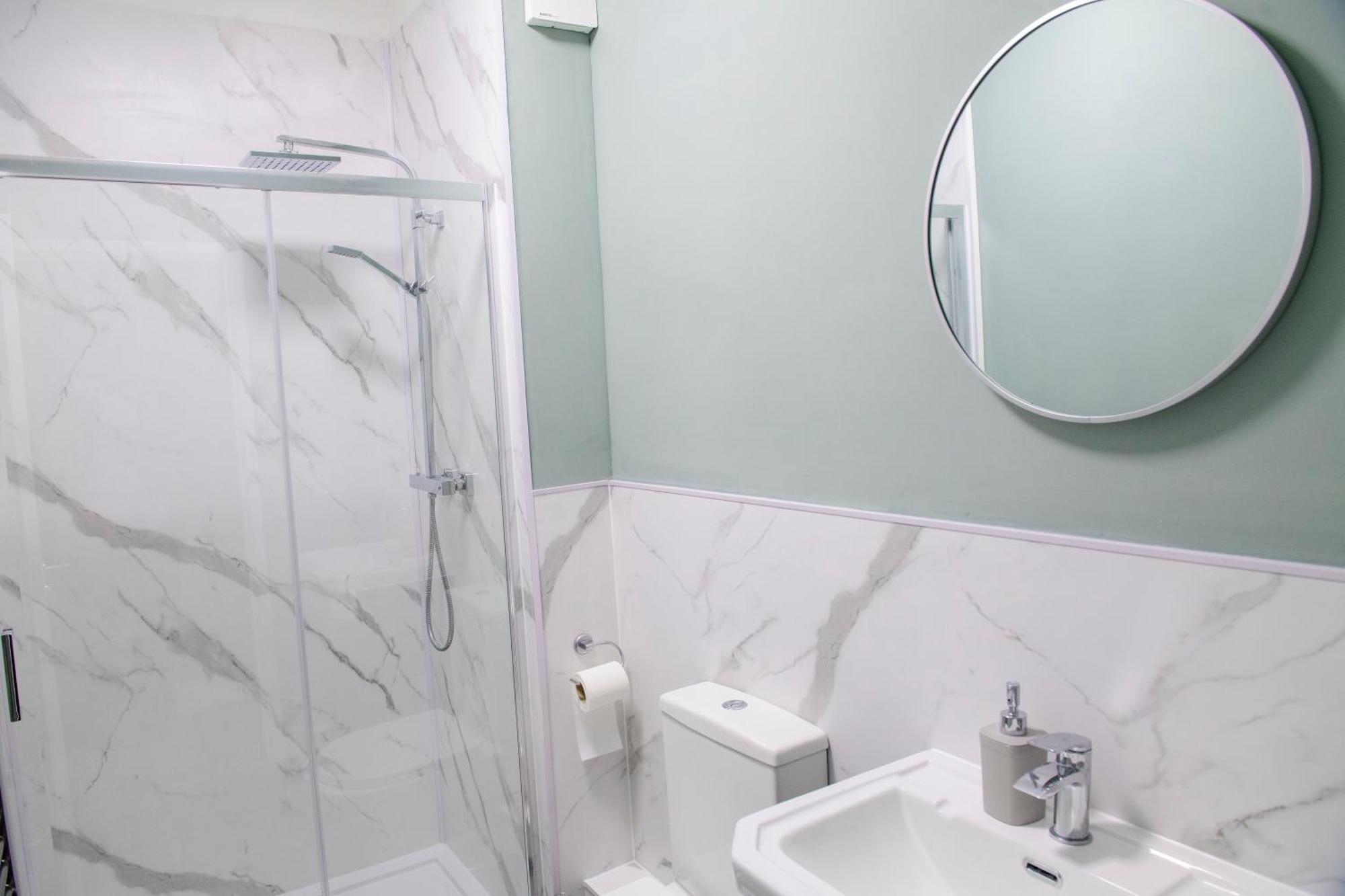 Stunning House - Sleeps 7 - 5 Mins Walk To Lincoln High Street - Parking - Wifi Villa Bagian luar foto