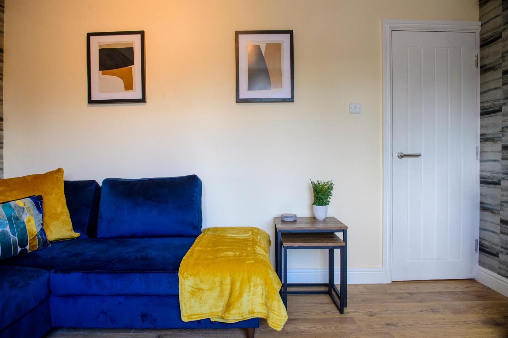 Stunning House - Sleeps 7 - 5 Mins Walk To Lincoln High Street - Parking - Wifi Villa Bagian luar foto