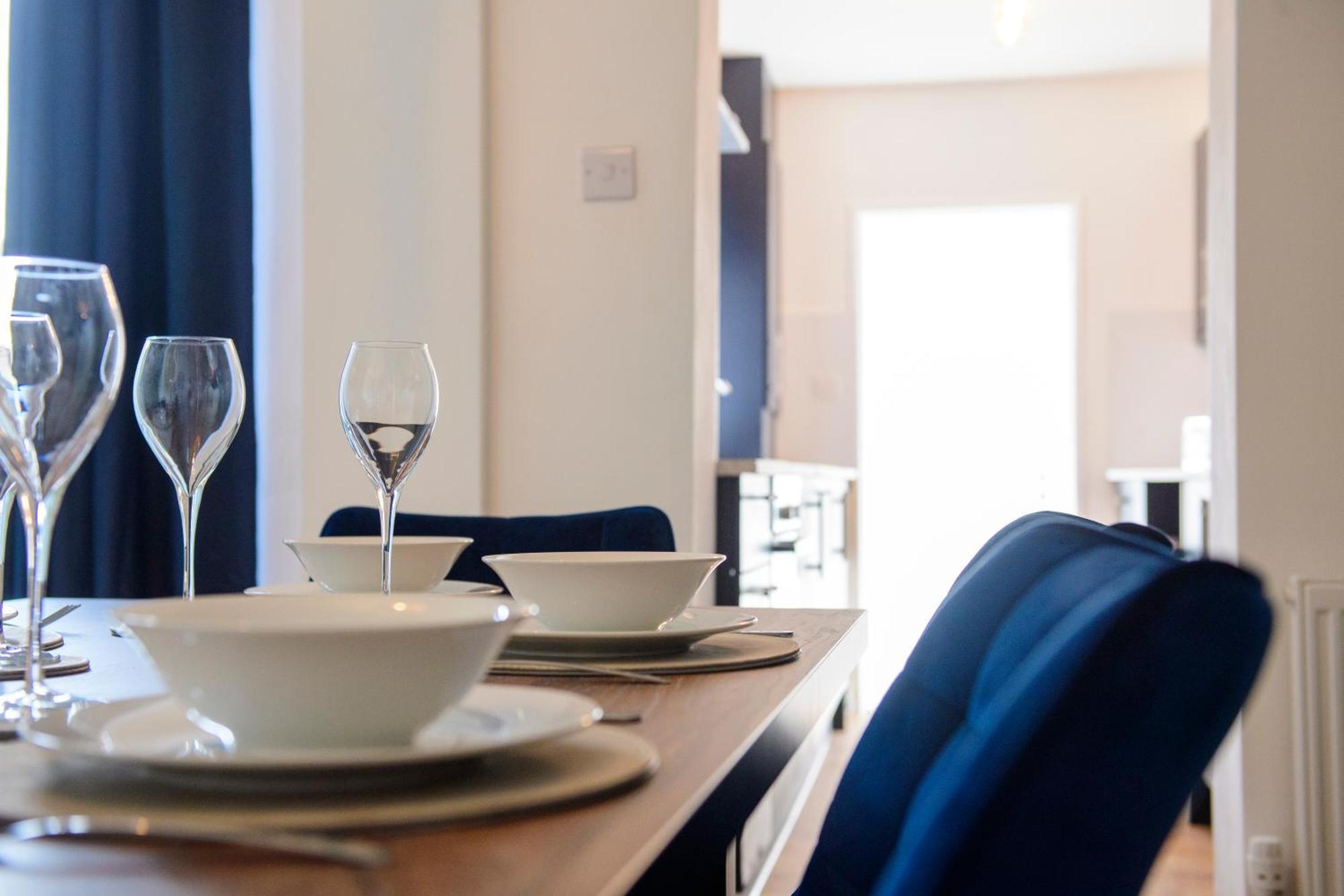 Stunning House - Sleeps 7 - 5 Mins Walk To Lincoln High Street - Parking - Wifi Villa Bagian luar foto